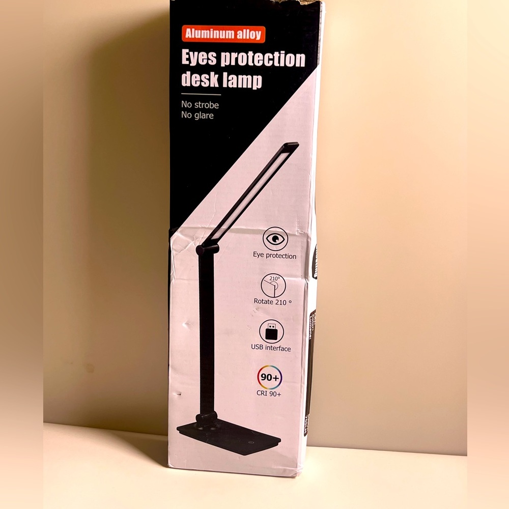 Desk lamp